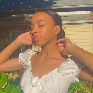 Meet your Posher, Jayniece